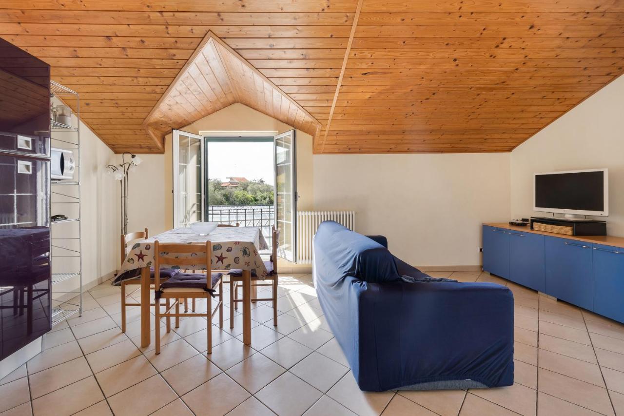 Apartamento La Casa Di Lady Ceriale Exterior foto